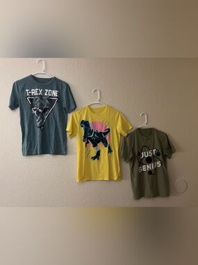 Bundle of 3 The Children’s Place Graphic Tees – Boys